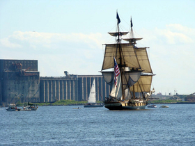 US-Brig-Niagara-duluth-harbor-by-MN-Photos.jpg