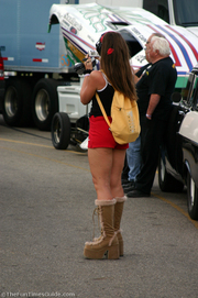 canada-girls-wear-short-shorts.jpg