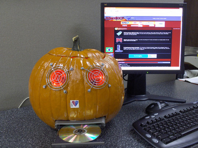 carved-computer-pumpkin-by-chrismeller.jpg