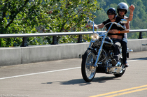 dierks-bentley-and-wife-on-motorcycle.jpg