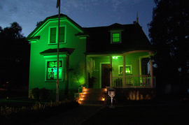 green-halloween-lights-decorations-by-giantmonster.jpg