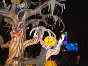 halloween-talking-tree-by-shodan.jpg