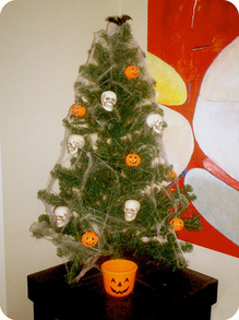 halloween-tree-by-Lady-Luck.jpg
