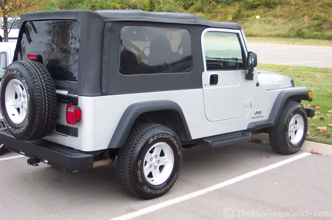 How to remove softop 2004 jeep wrangler