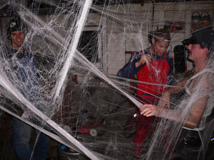 make-spider-webs-cobwebs-with-web-gun-by-MokeyMyshkin.jpg