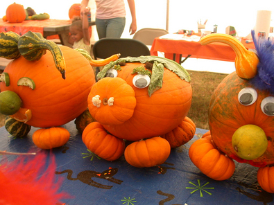 pigs-animals-carved-pumpkins-by-carobe.jpg