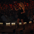 taylor-swift-cmt-music-awards.jpg