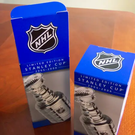 https://thefuntimesguide.com/images/blogs/stanley_cup_trophies.jpg