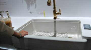 Choosing A Farmhouse Sink: 5 Important Things To Think About Before You Buy An Apron Front Sink