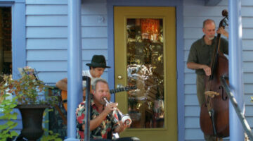 Reasons To Love The Artsy Town Of Yellow Springs, Ohio: Small Town Charm, Plus Plenty To See & Do!