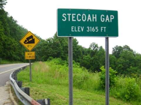 steep-hill-driving-tips